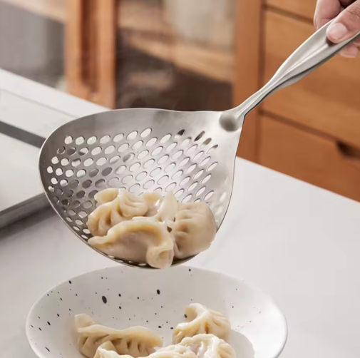 Ecumoire à raviolis